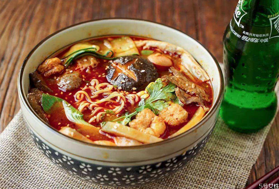 以用火锅底料吗 麻辣烫底料怎么做PG麻将胡了免费模拟器麻辣烫可(图7)